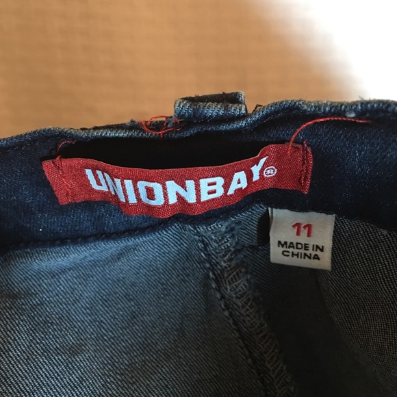 UNIONBAY Denim Button Up Skort. - Picture 3 of 6